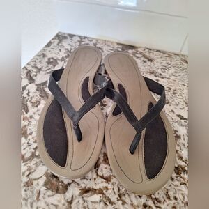 Patagonia black tan leather strappy slodd sandals size 9‎